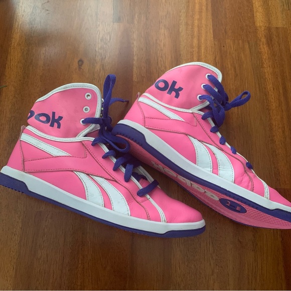 Ladies Reebok Classic Sneakers - Picture 3 of 11